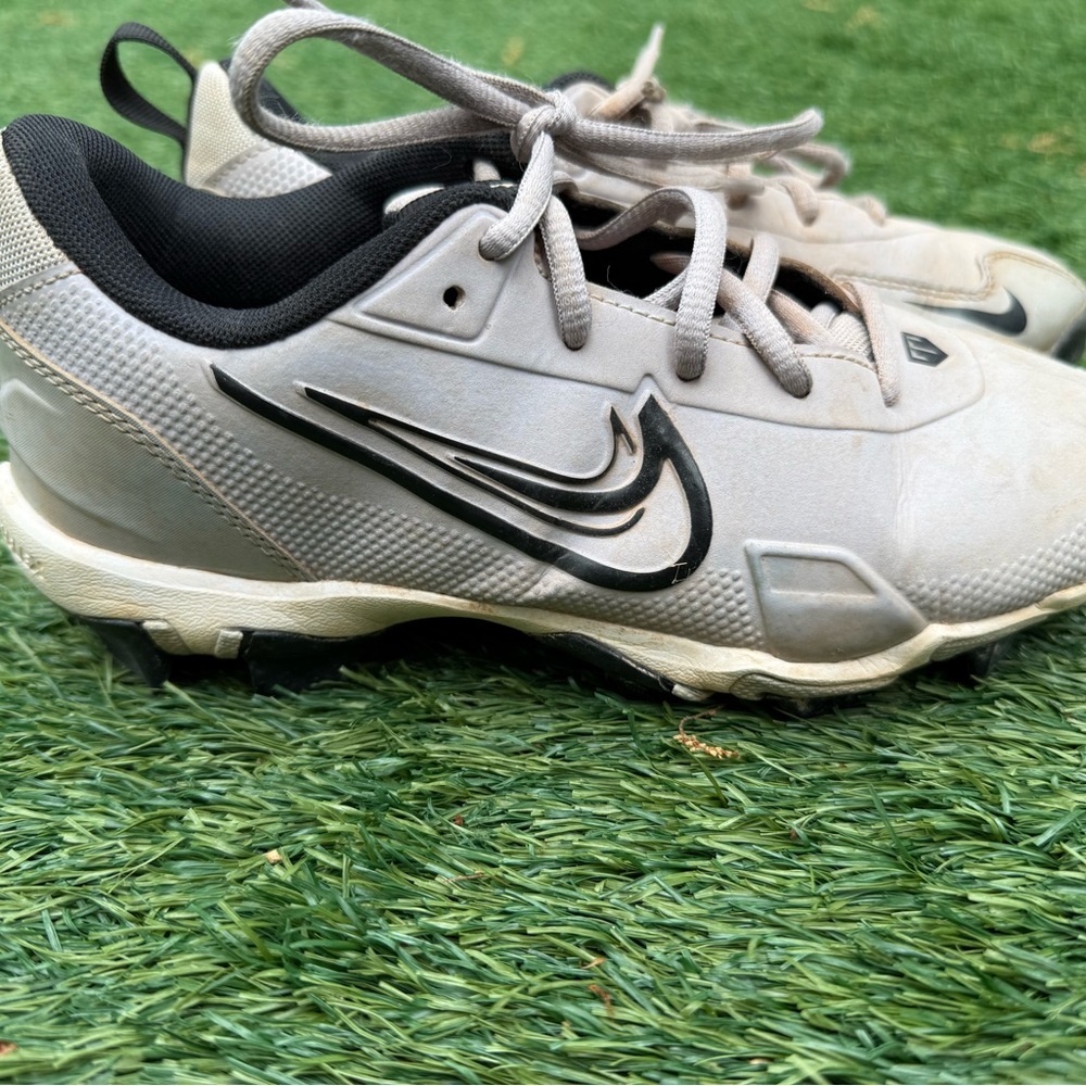 Boy’s Nike Baseball Cleats